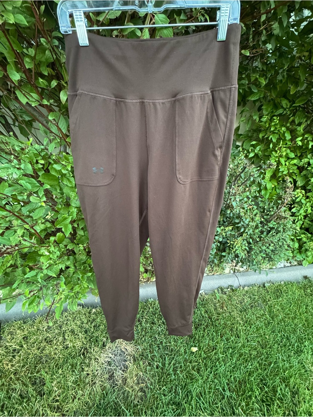 Under Armour UA Motion Joggers – Dark Brown (Style 1375077)